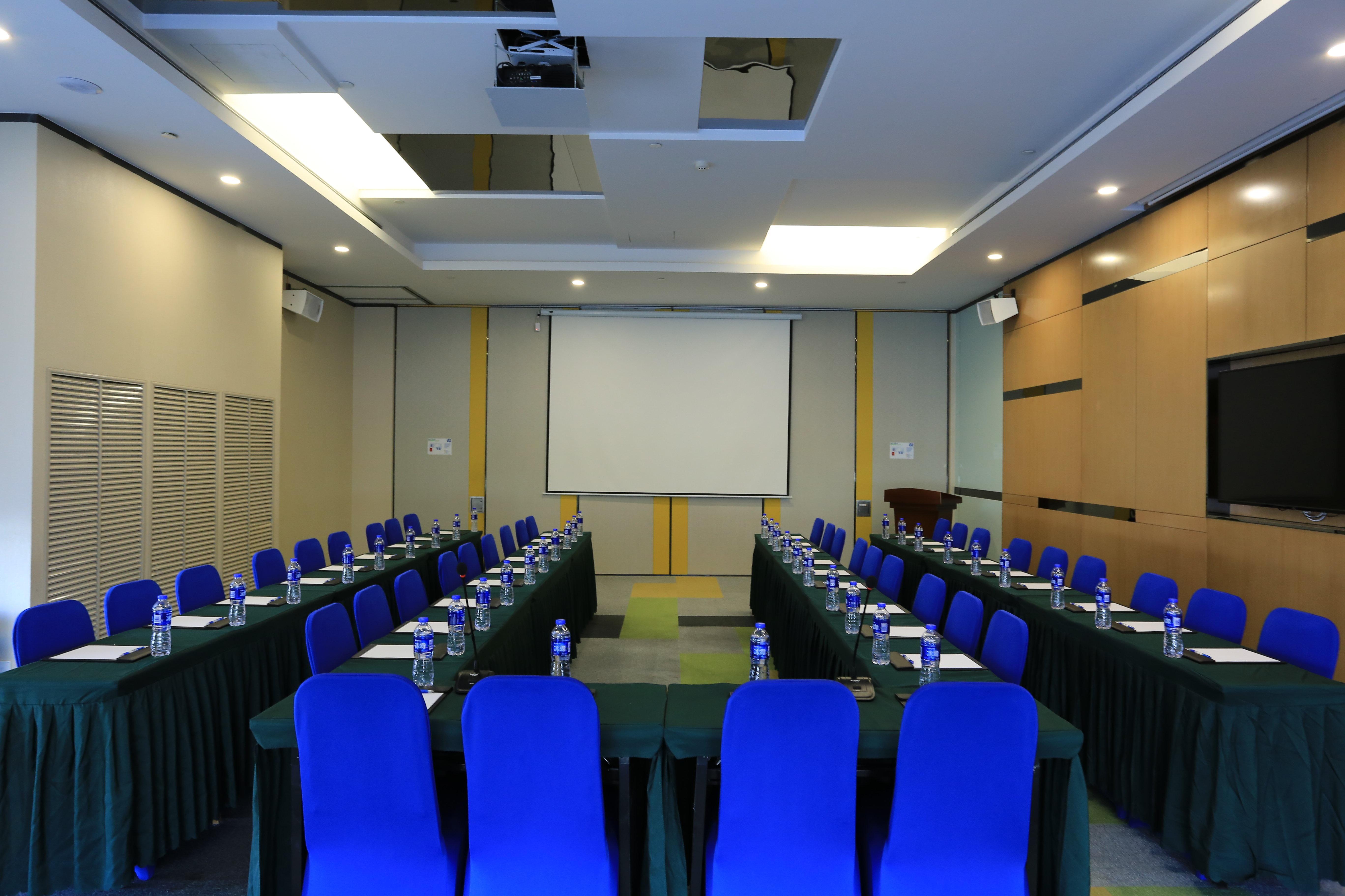 Holiday Inn Express Zhangjiakou Park View, An Ihg Hotel Exterior foto